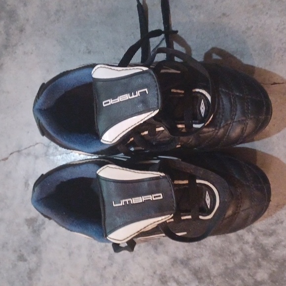 Umbro Other - Umbro black soccer cleats size 12